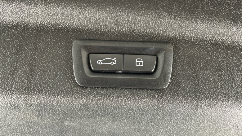 BMW 2 Series 225e xDrive M Sport 5dr DCT [Tech Plus Pack] Hatchback